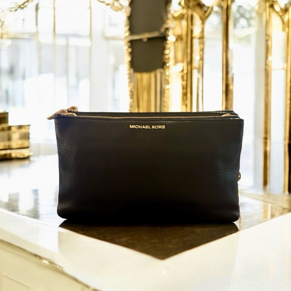 *SOLD* Michael Kors Large Black Pebbled Leather Double-Pouch Crossbody/Clutch - Picture 5 of 11
